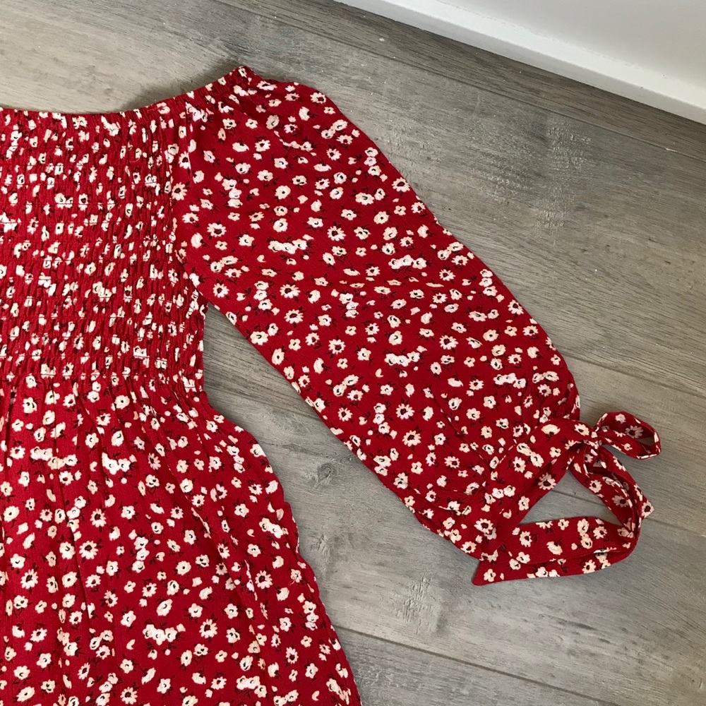 NWT Ruched Puffy Sleeve Flowy Tied Half Sleeve - Picture 4 of 7